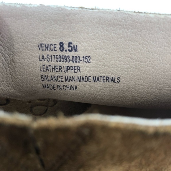 LATIGO Size 8.5 Suede/Leather Venice Sandals